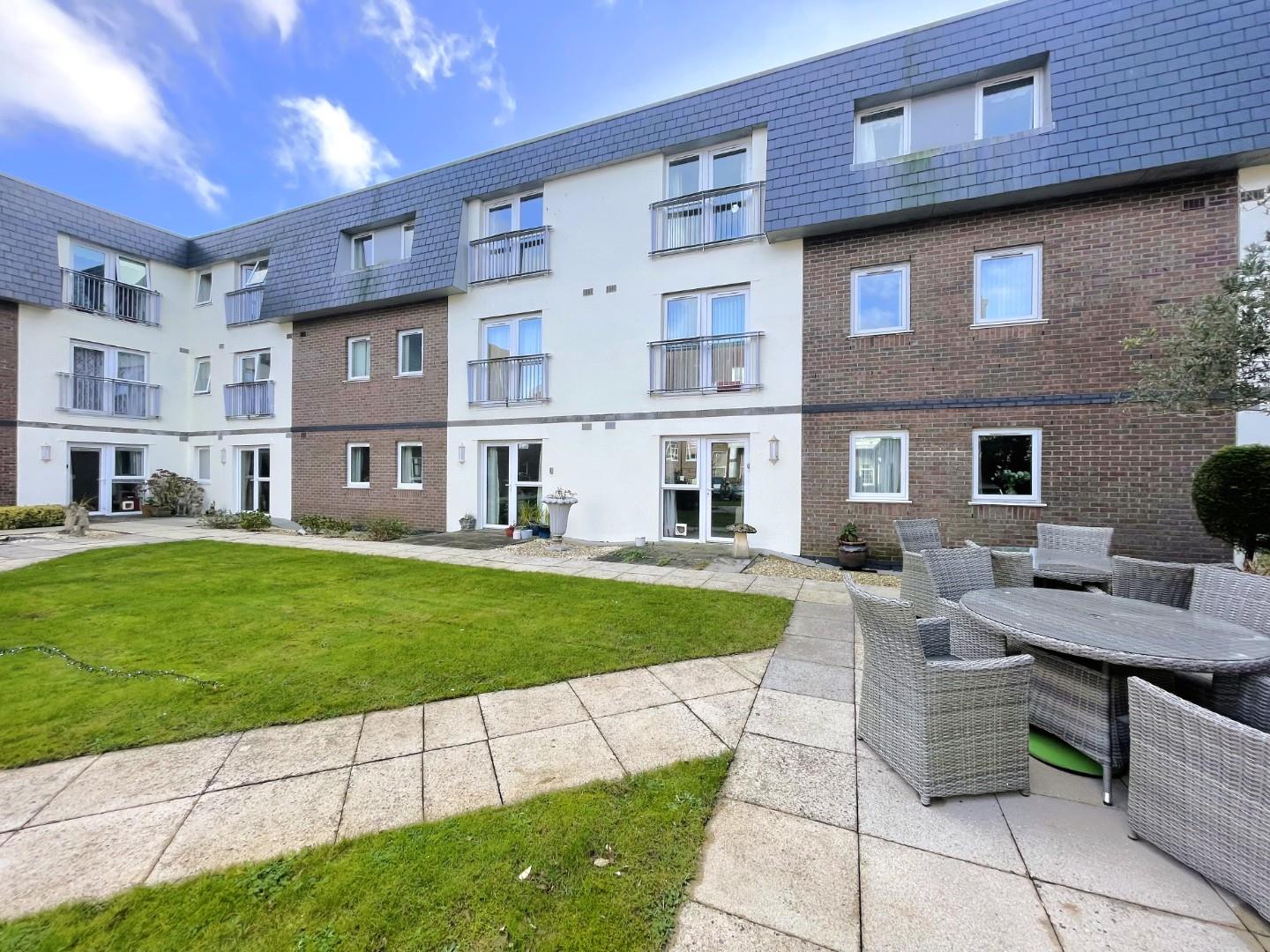 Willow Court, Clyne Common, Swansea, SA3 3JB